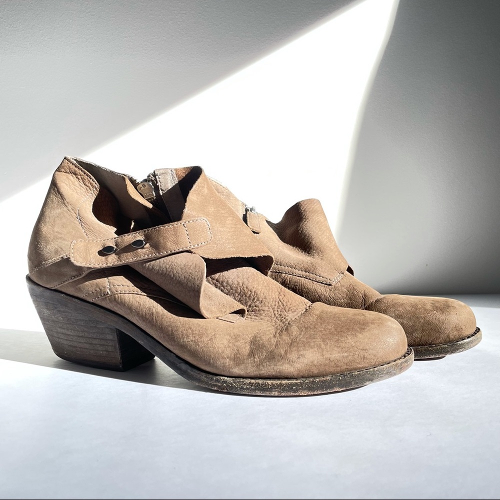 Eileen Fisher Leather booties